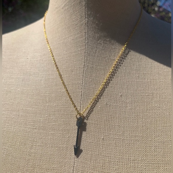 NWT Sterling Silver Plated Chain & Alloy Arrow Charm Necklace - Picture 4 of 16